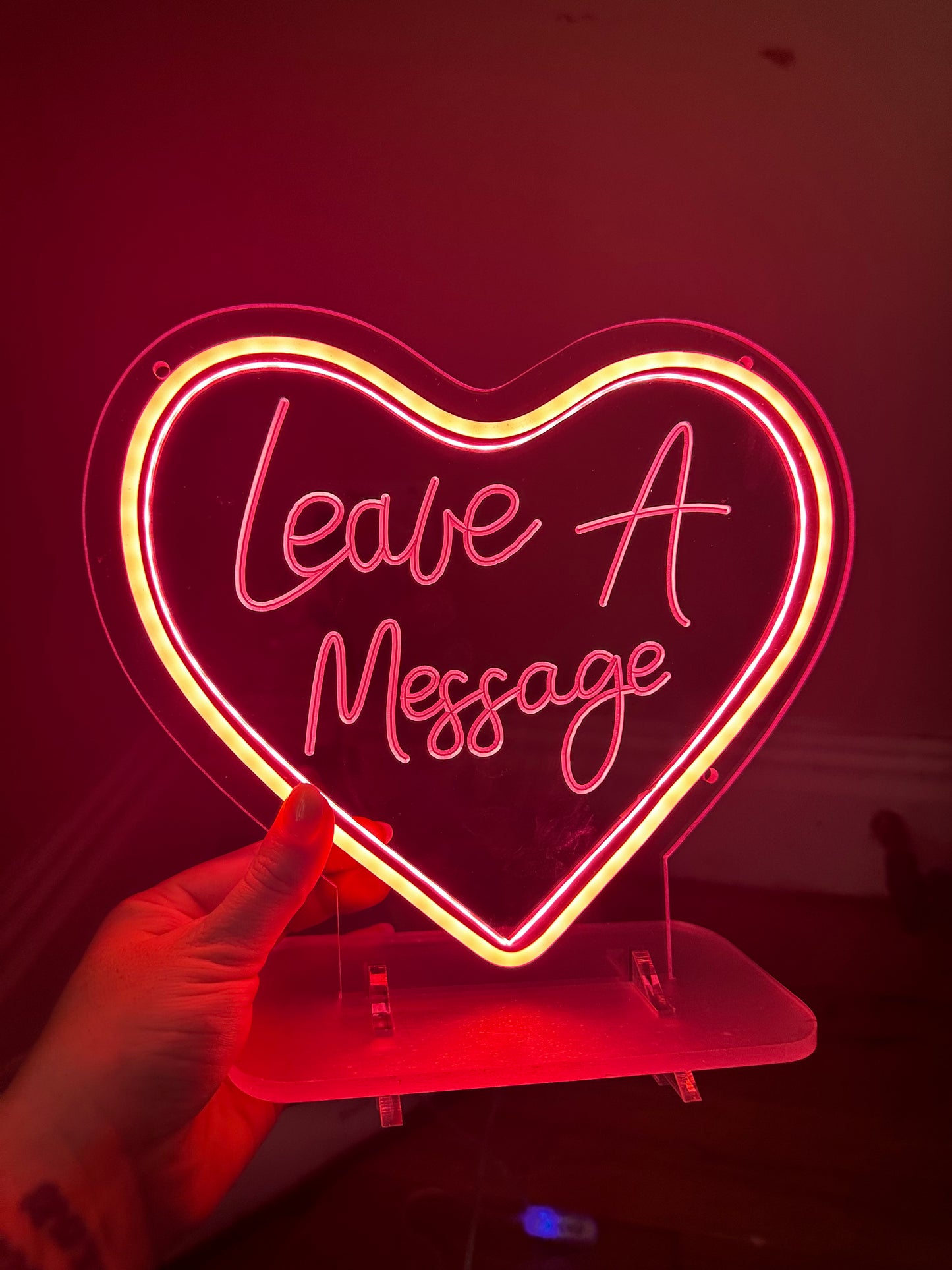Leave a message heart neon