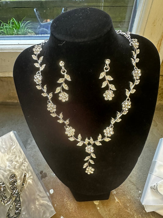 Gold Crystal Flower Earrings and Necklace Set